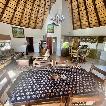 Nhambavale Lodge ชิเดงเกลิ ภายนอก รูปภาพ