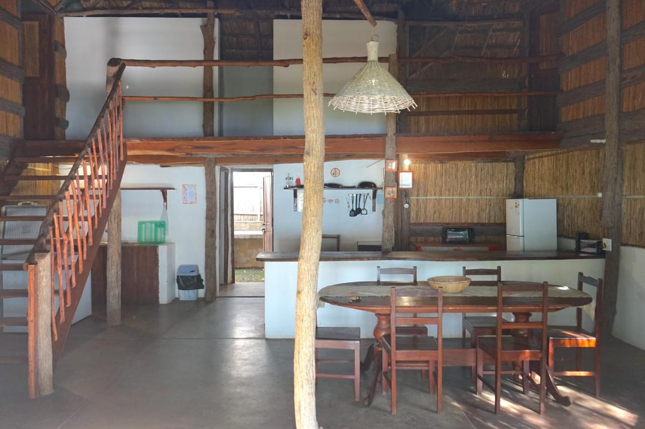 Nhambavale Lodge ชิเดงเกลิ ภายนอก รูปภาพ