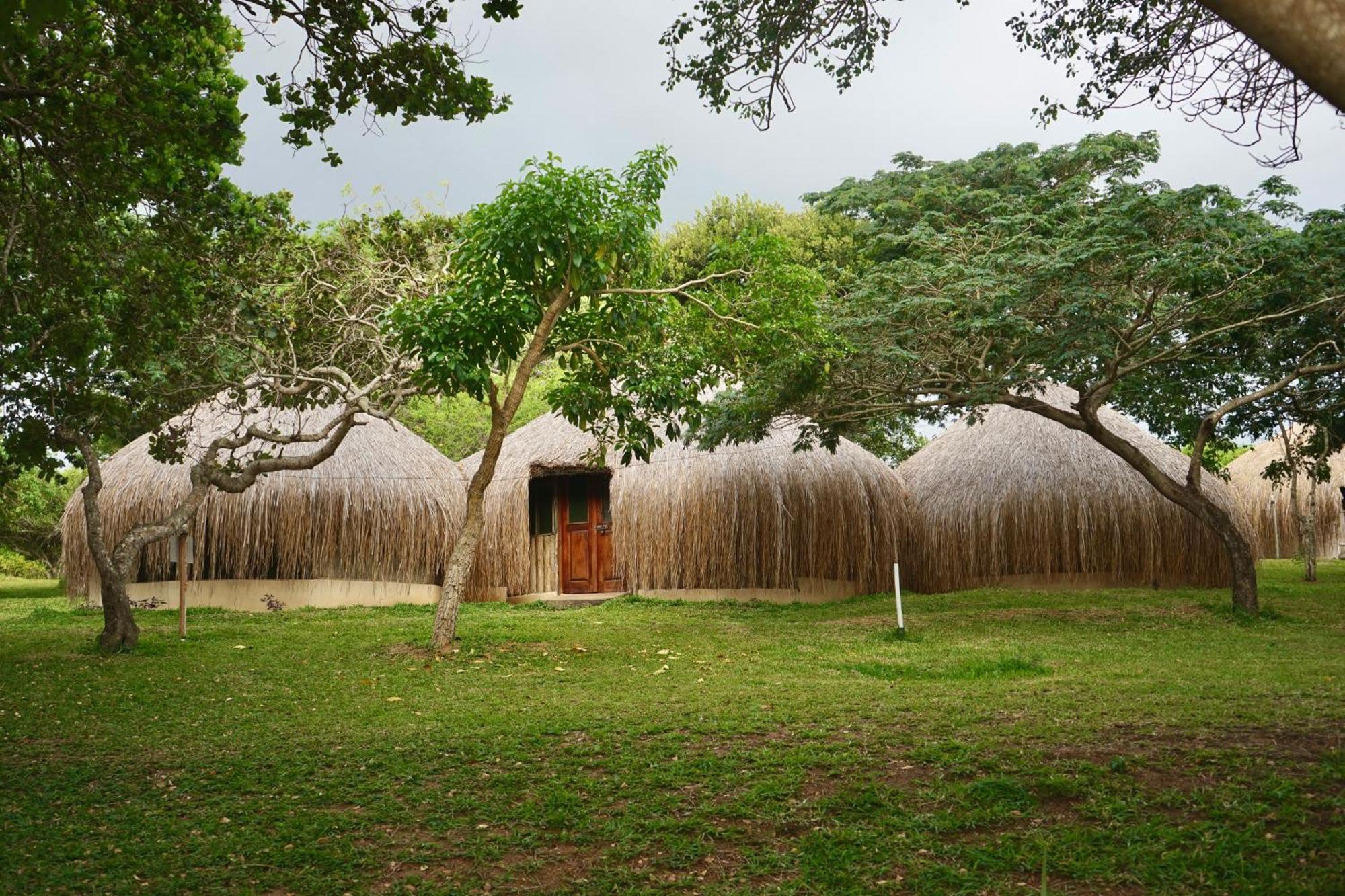 Nhambavale Lodge ชิเดงเกลิ ภายนอก รูปภาพ